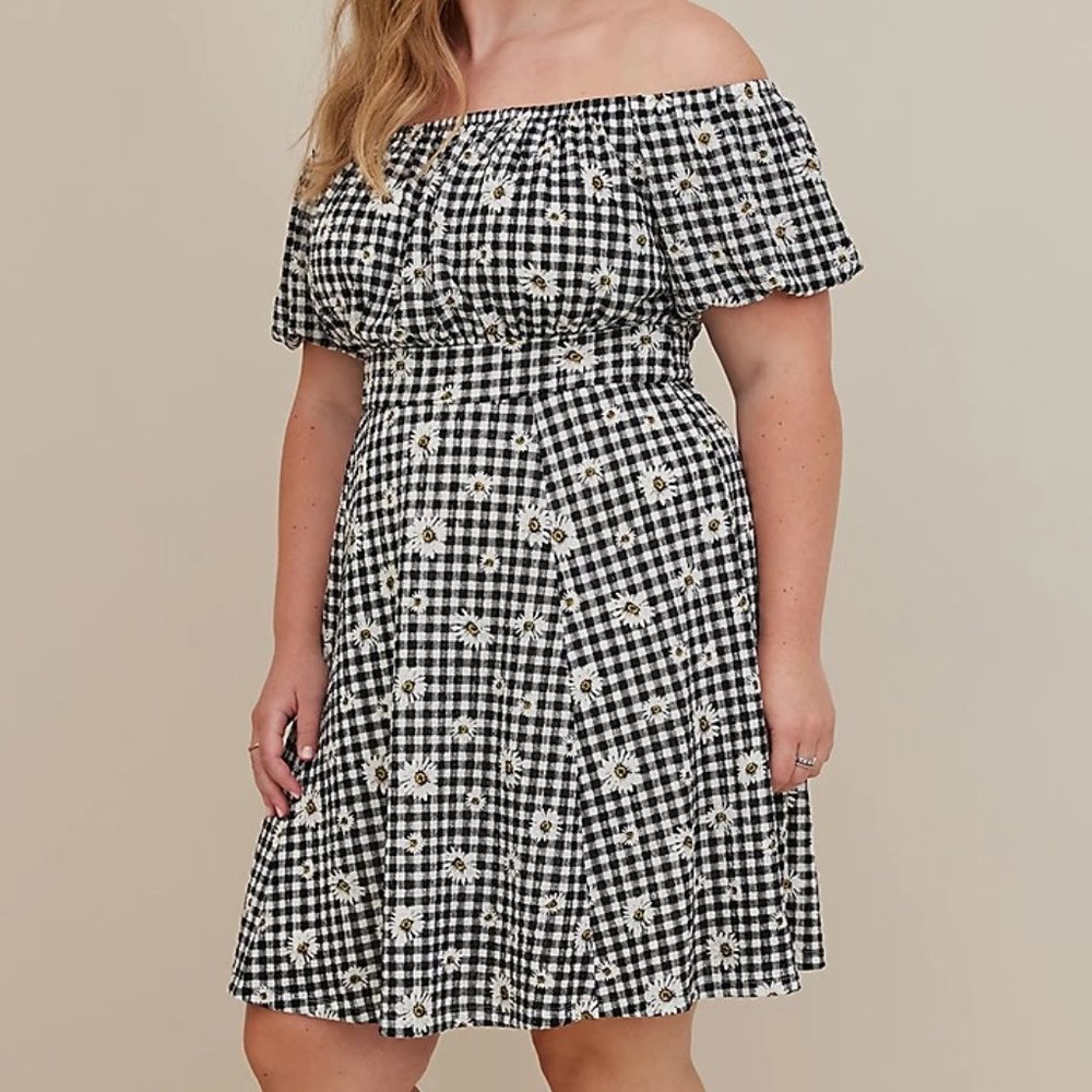 Torrid 3X 22-24 Mini Textured Knit Puff Sleeve Floral Checkered Skater Dress